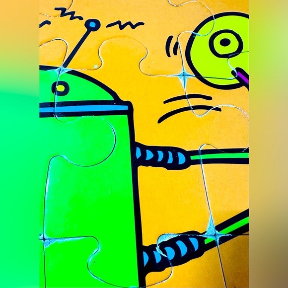 🚦🚦 Bundle 2 puzzles for $12 Mudpuppy 12 piece Bag Jigsaw Puzzle -DJ Robot - Picture 3 of 7